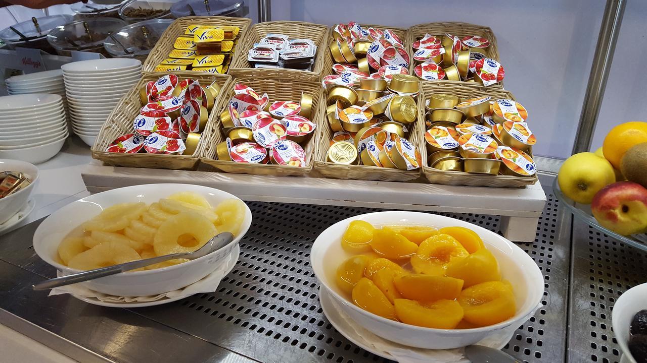 Aurea Hotel Tortoreto Екстер'єр фото