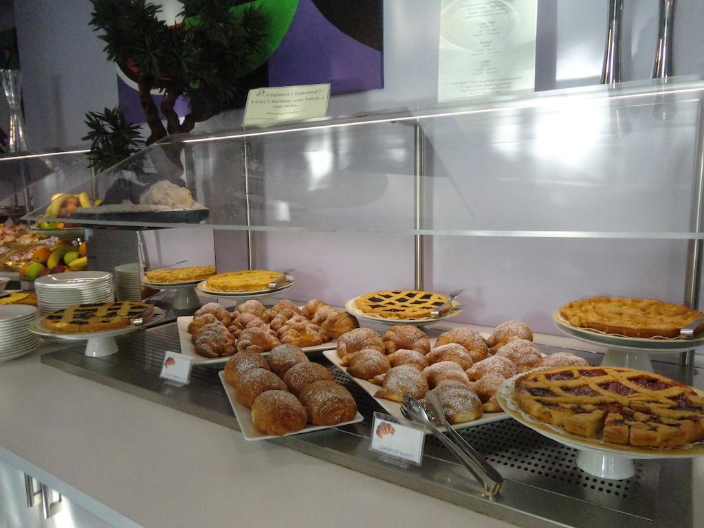 Aurea Hotel Tortoreto Екстер'єр фото